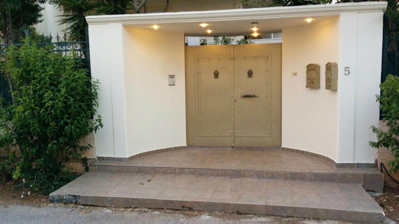 Lovely 2-Bedroom Apartment At Greek Riviera Vári Exterior foto